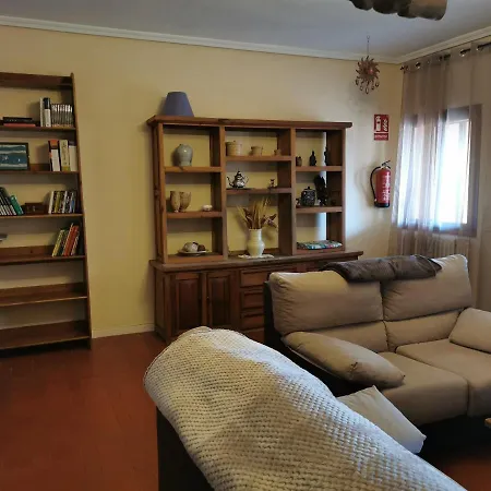 Casa de Férias La Cerca De Torrecaballeros, A 10 Min De Segovia