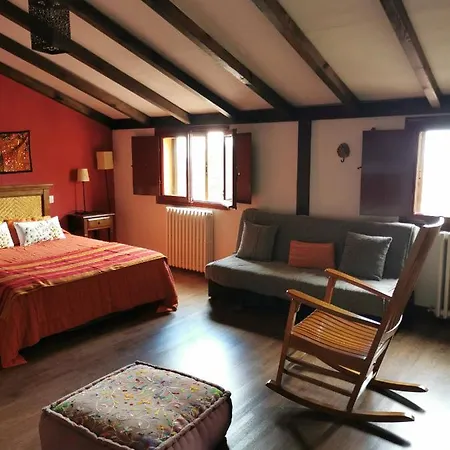 בית נופש La Cerca De Torrecaballeros, A 10 Min De Segovia