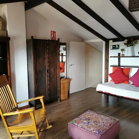 La Cerca De Torrecaballeros, A 10 Min De Segovia Holiday home *